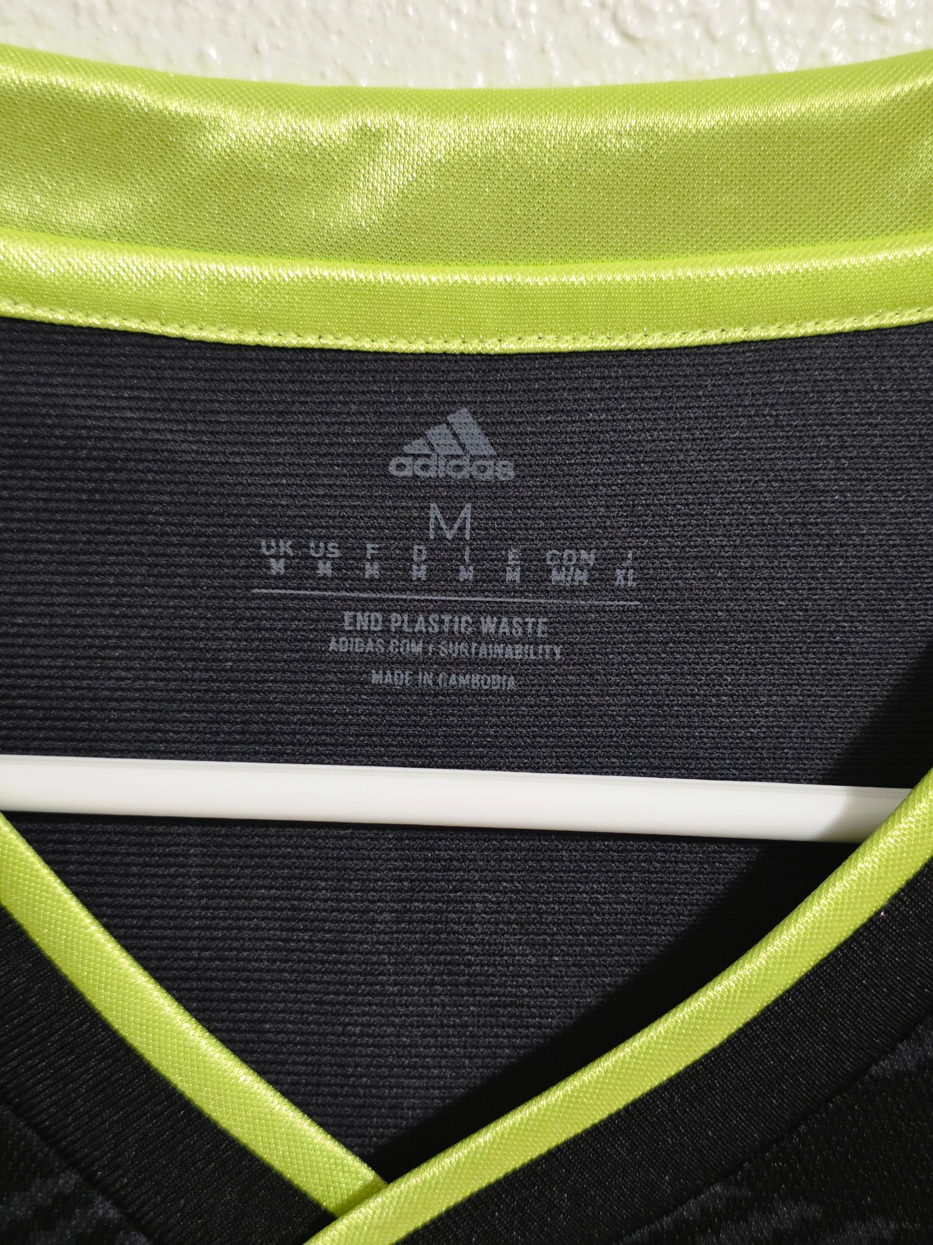 Real Madrid 2022-23 Third Jersey Benzema 9 (M)