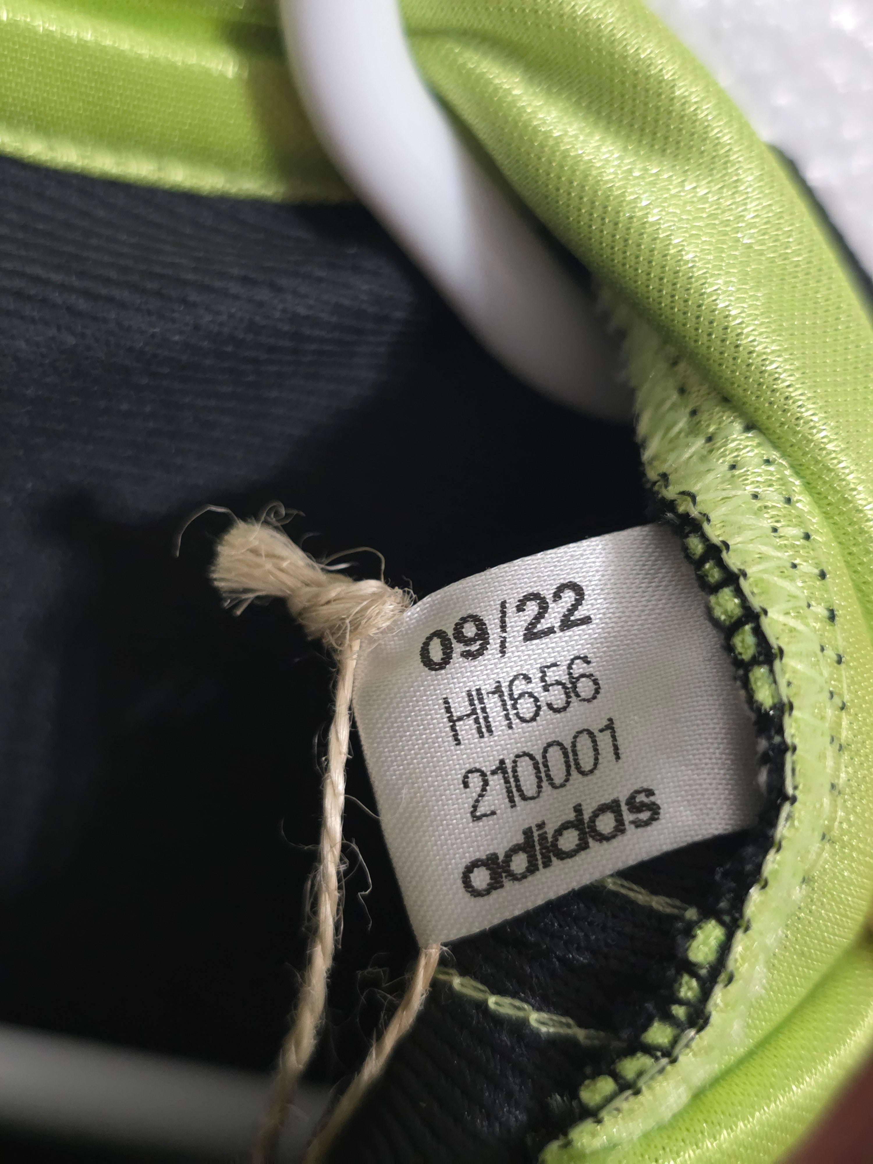 Real Madrid 2022-23 Third Jersey Benzema 9 (M)