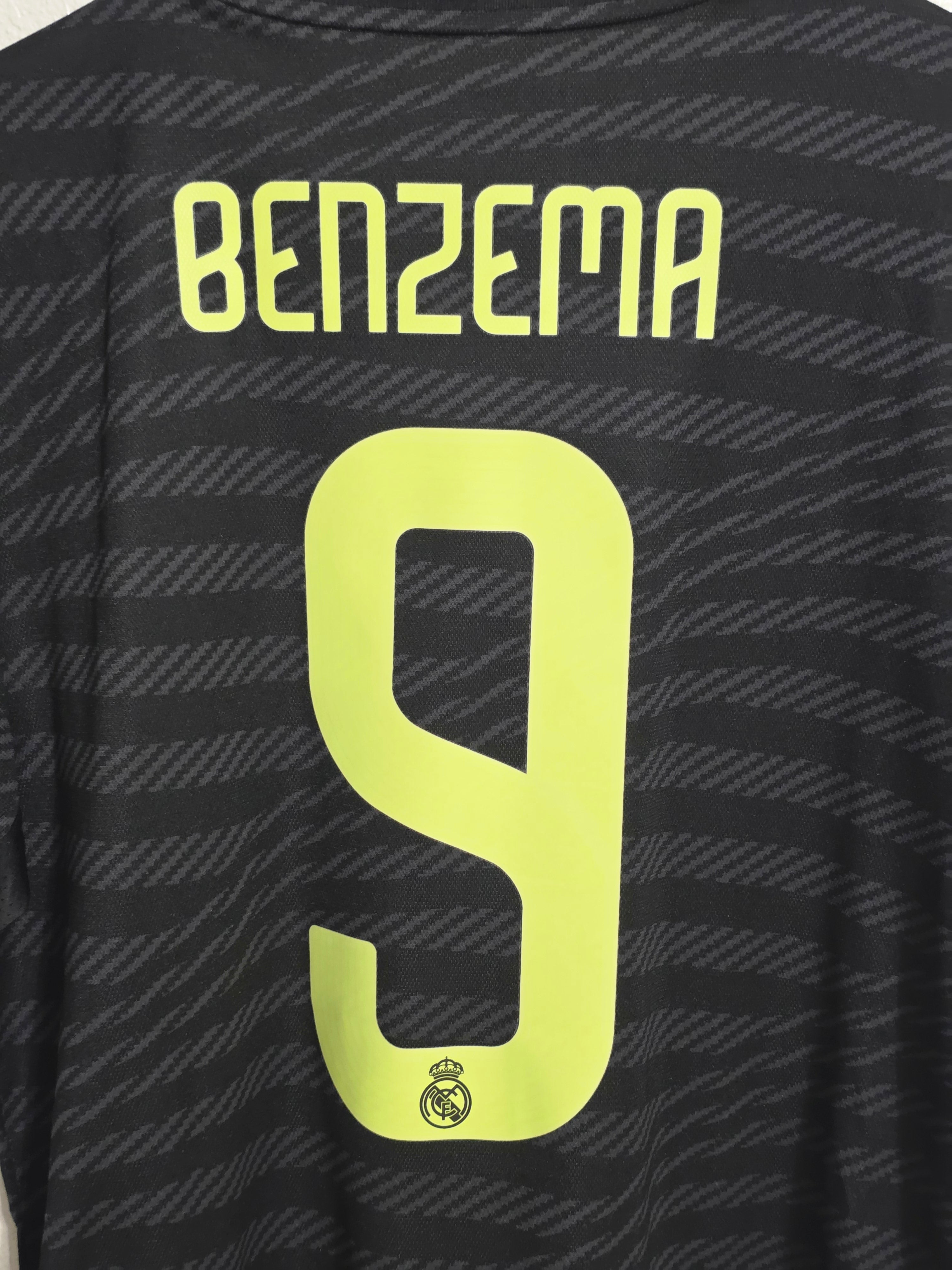 Real Madrid 2022-23 Third Jersey Benzema 9 (M)