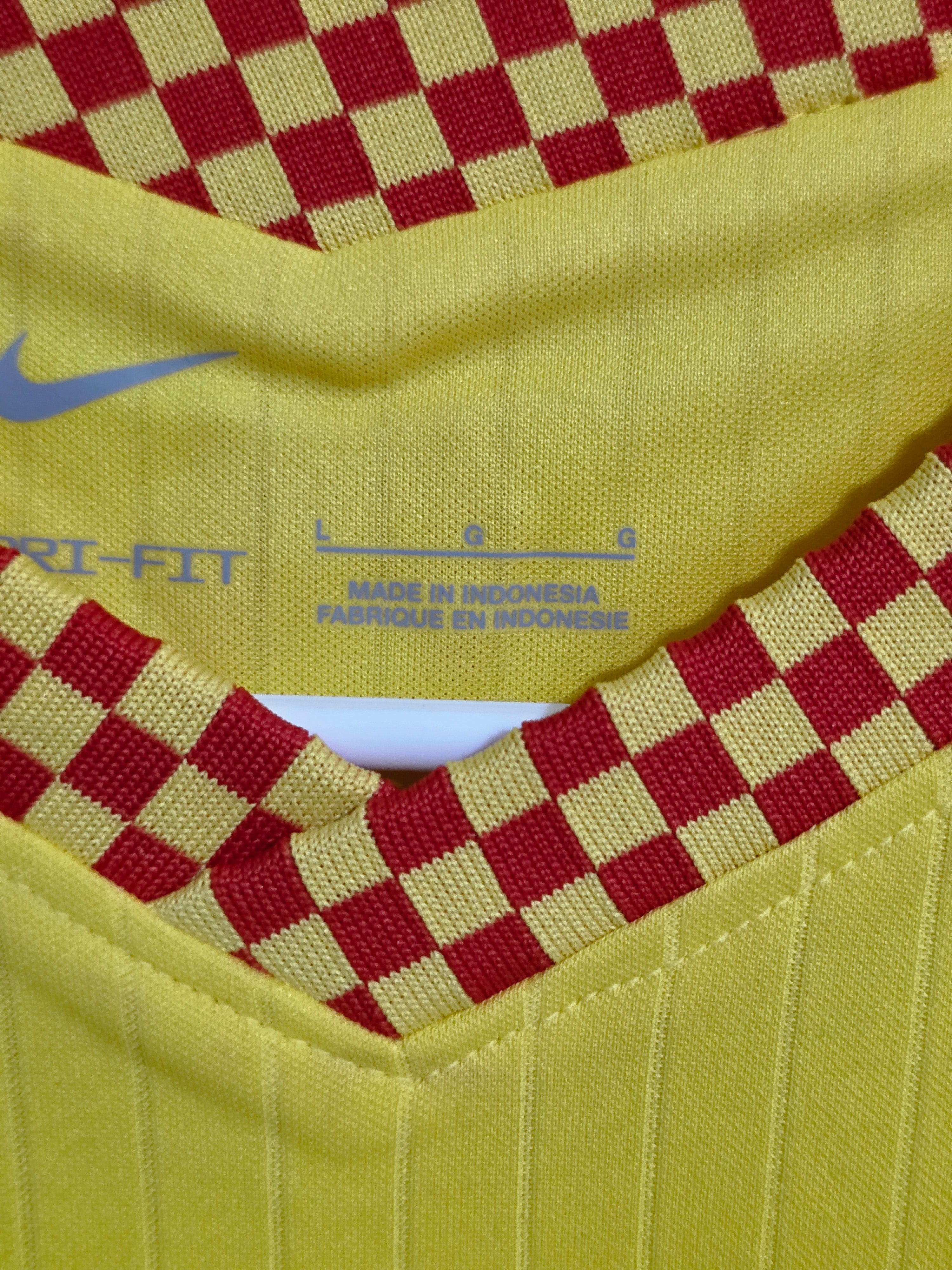 Liverpool 2021-22 3rd jersey BNWT (L)