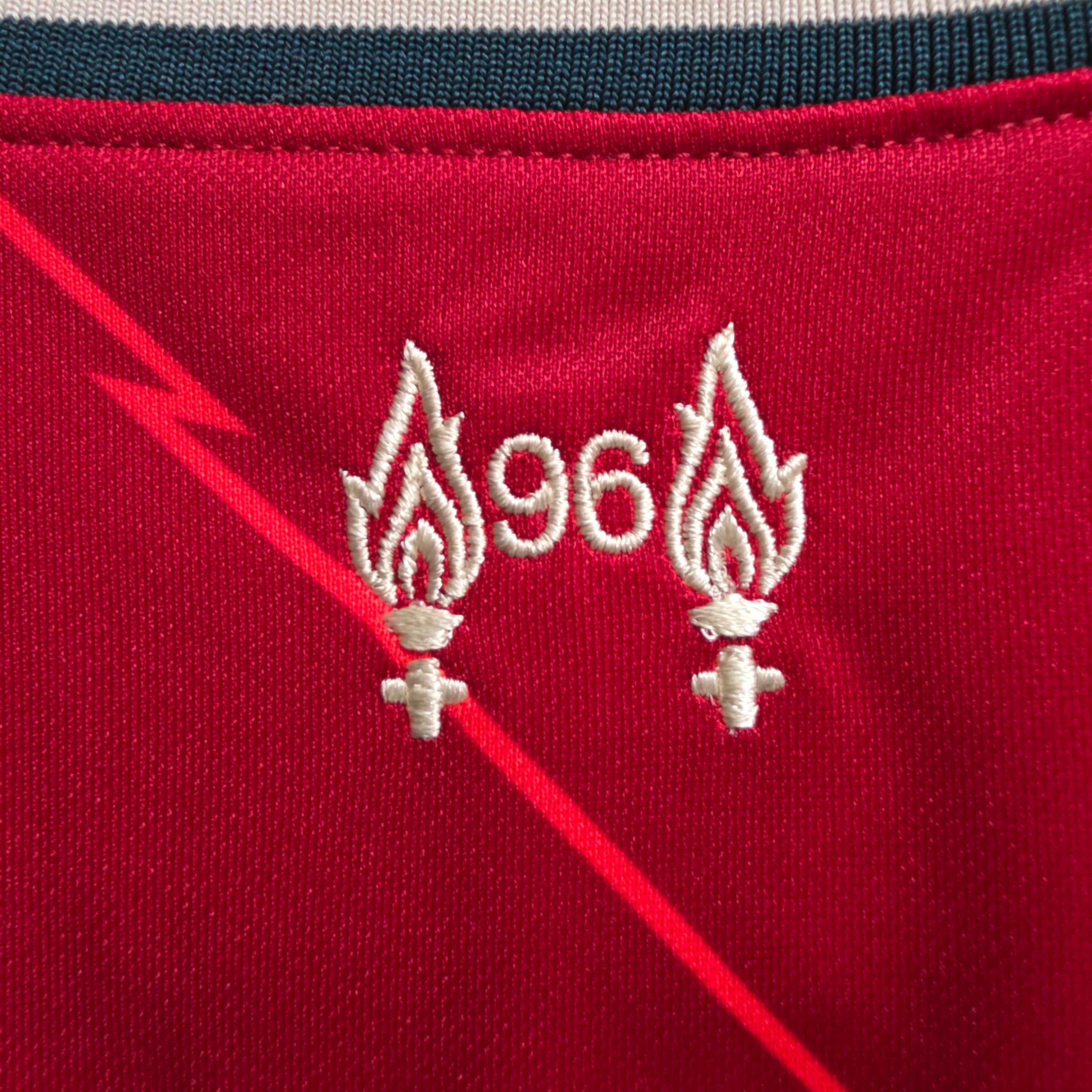 Liverpool FC 2021-22 Home Jersey BNWT (M)
