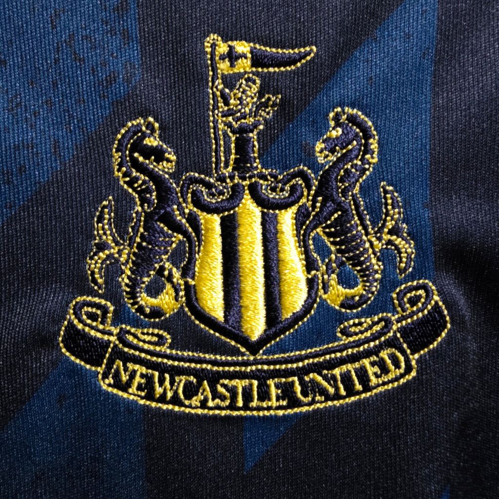 Newcastle 2023-24 Third Jersey (M) BNWT