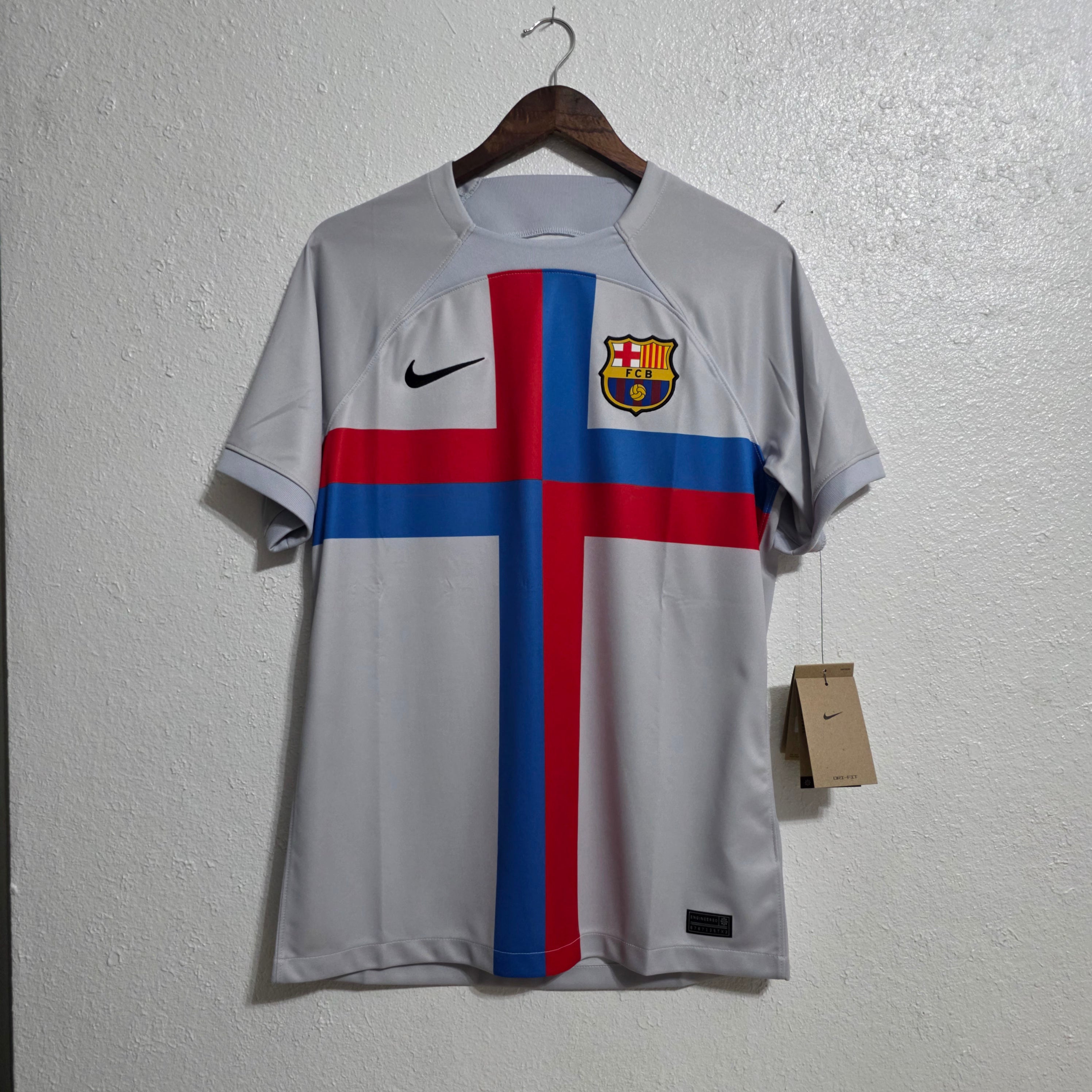 FC Barcelona 2022-23 Third Jersey (M) BNWT