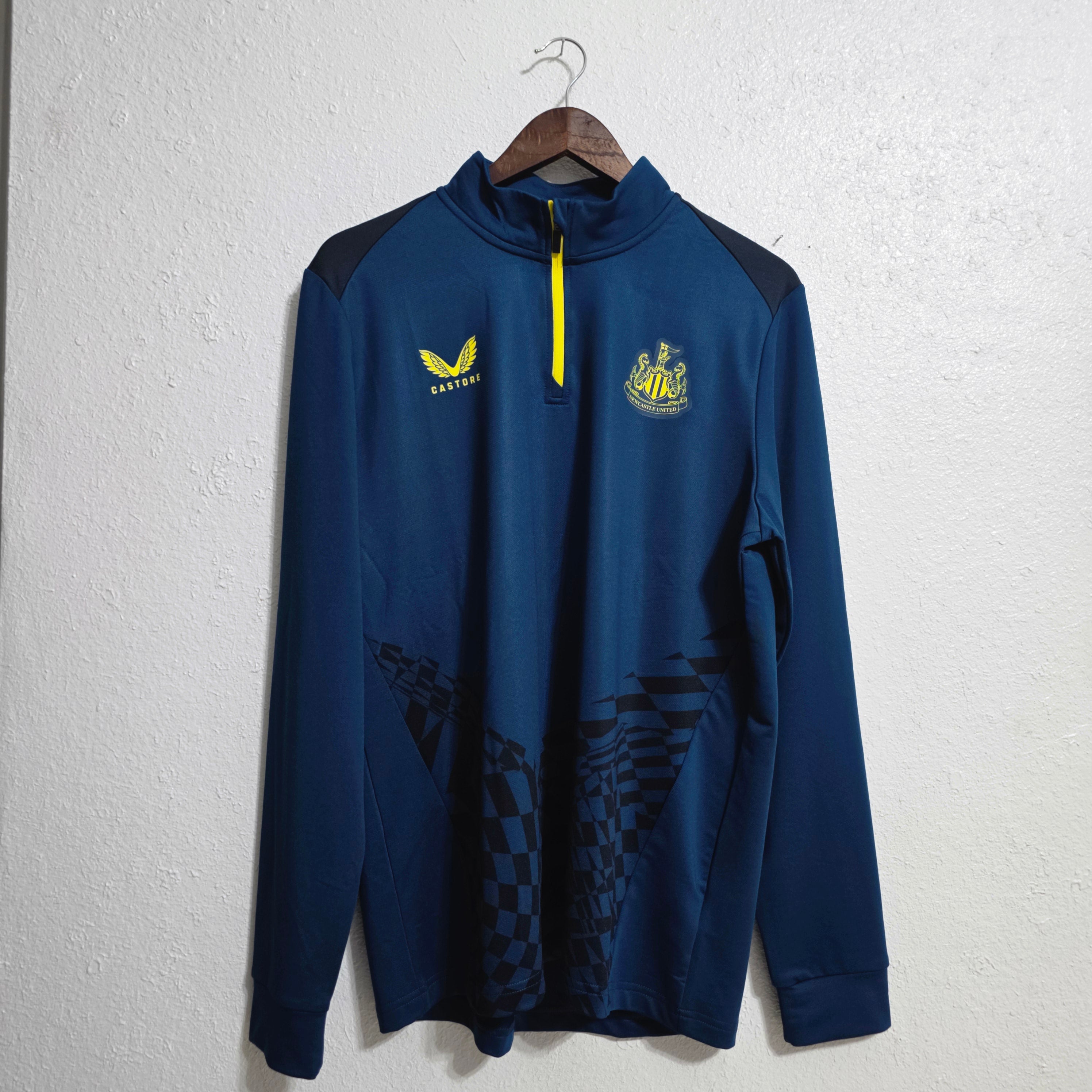 Newcastle 2023-24 Training Jacket (L)