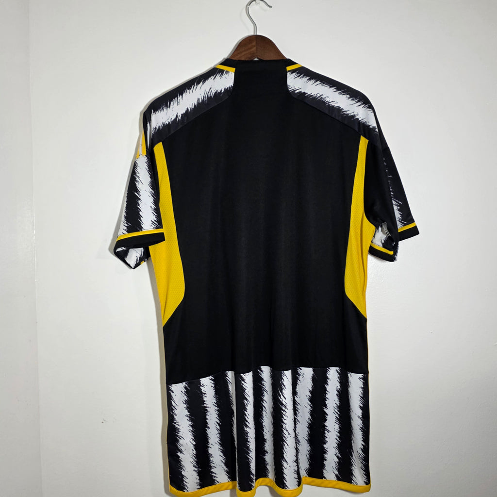 Juventus 2023-24 Home Kit (L)