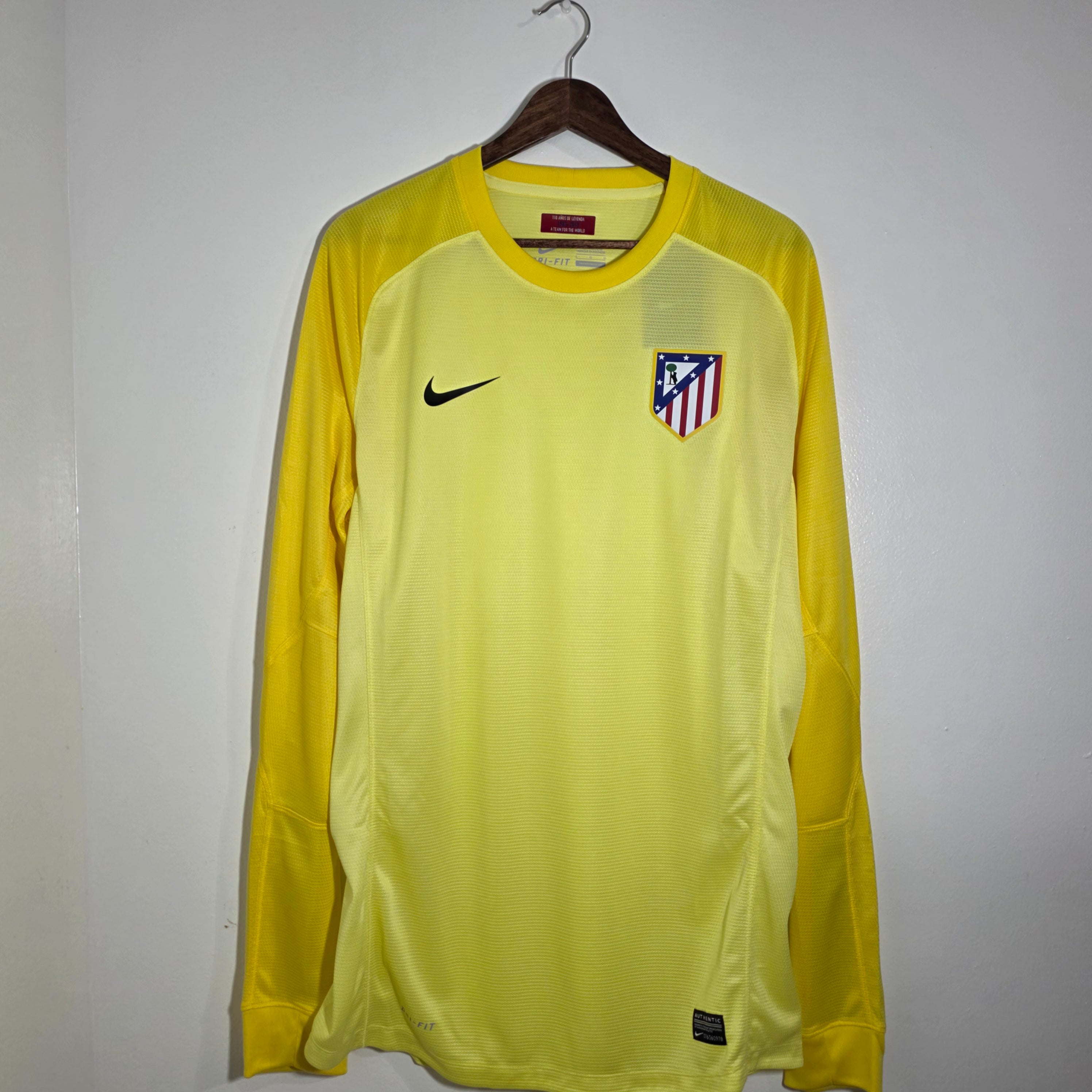 Atletico Madrid 2013-14 GK Player Issue BNWT (L)