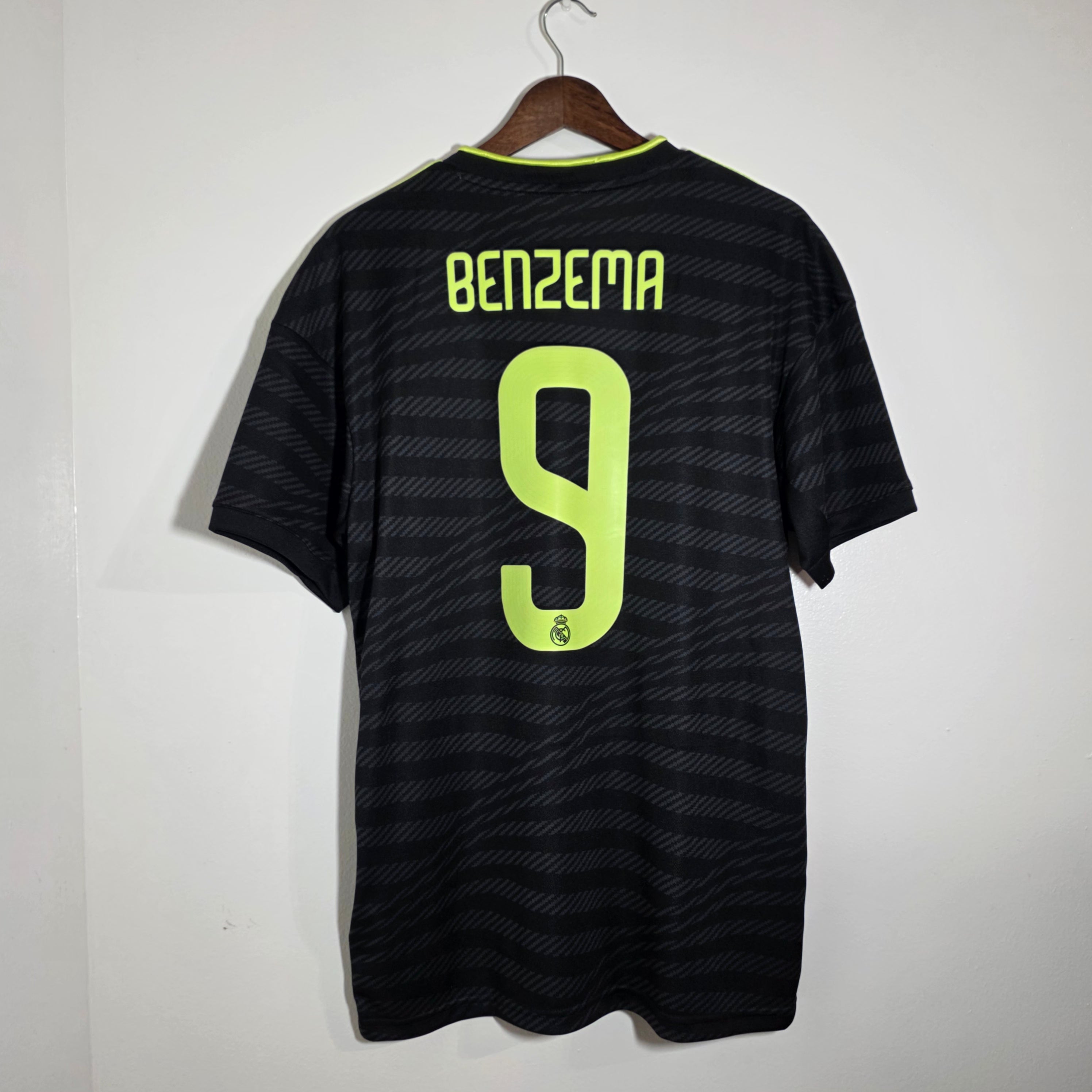 Real Madrid 2022-23 Third Jersey Benzema 9 (M)