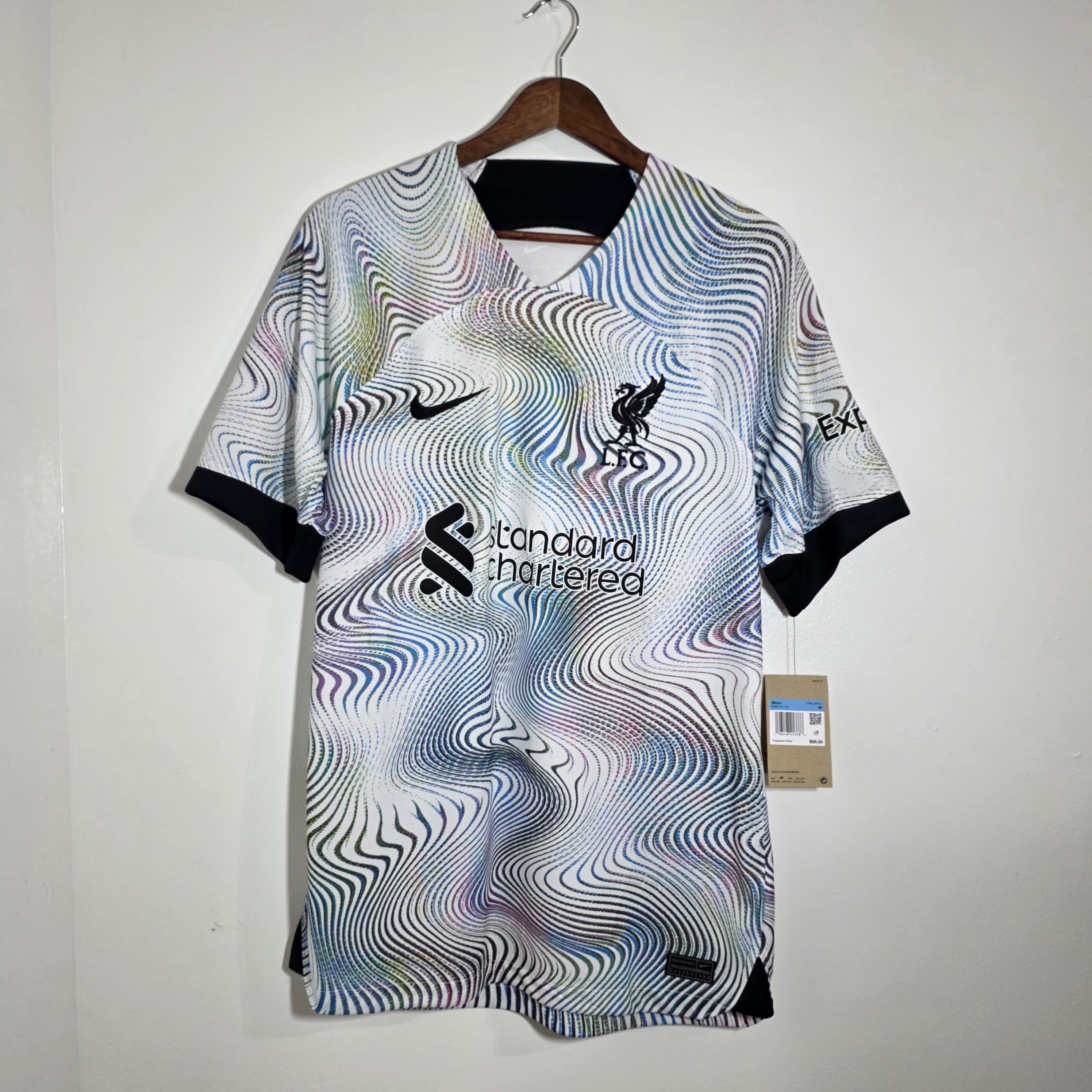 Liverpool 2022-23 Away Jersey (M)