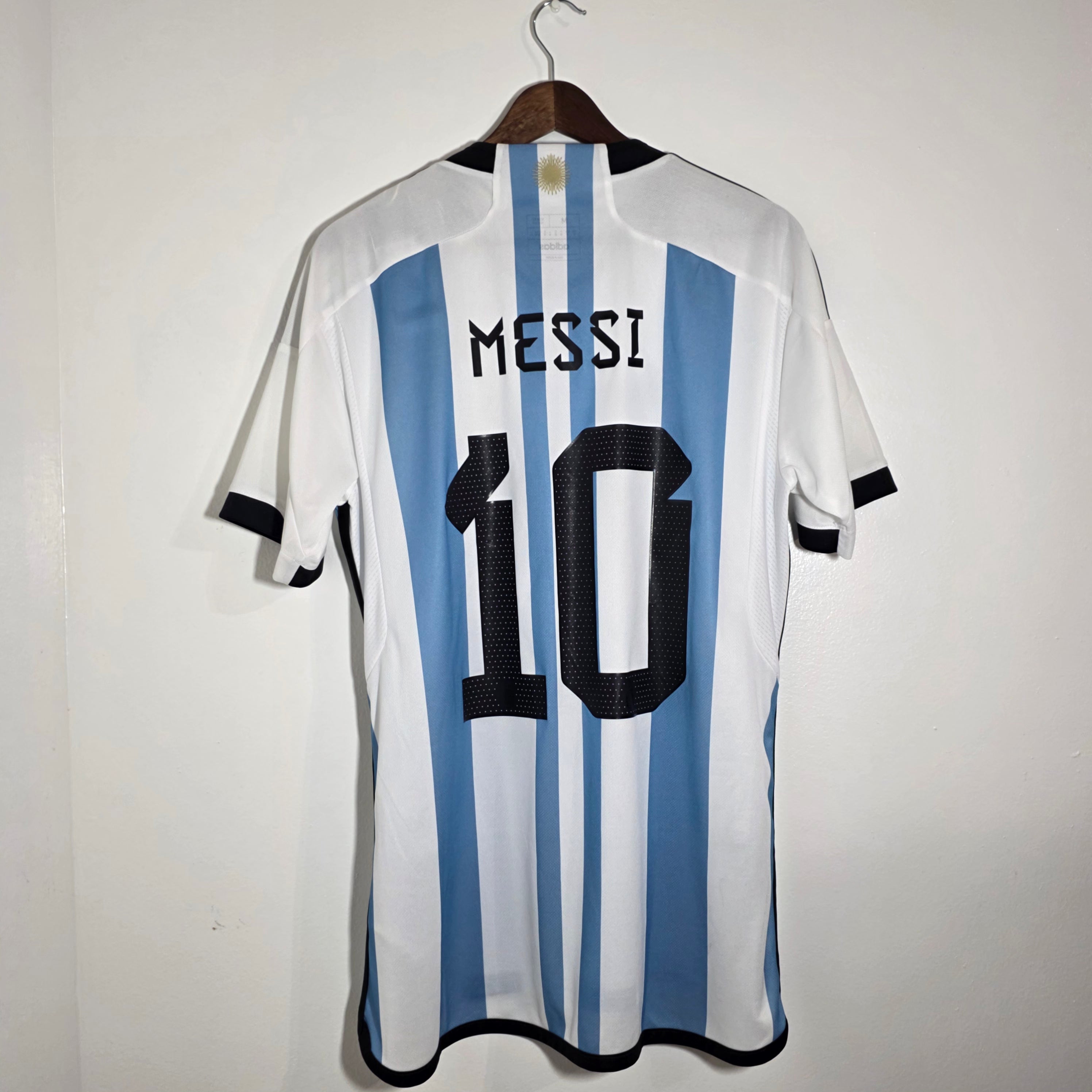 Argentina Home 2022 World Cup Messi #10 BNWT (M)