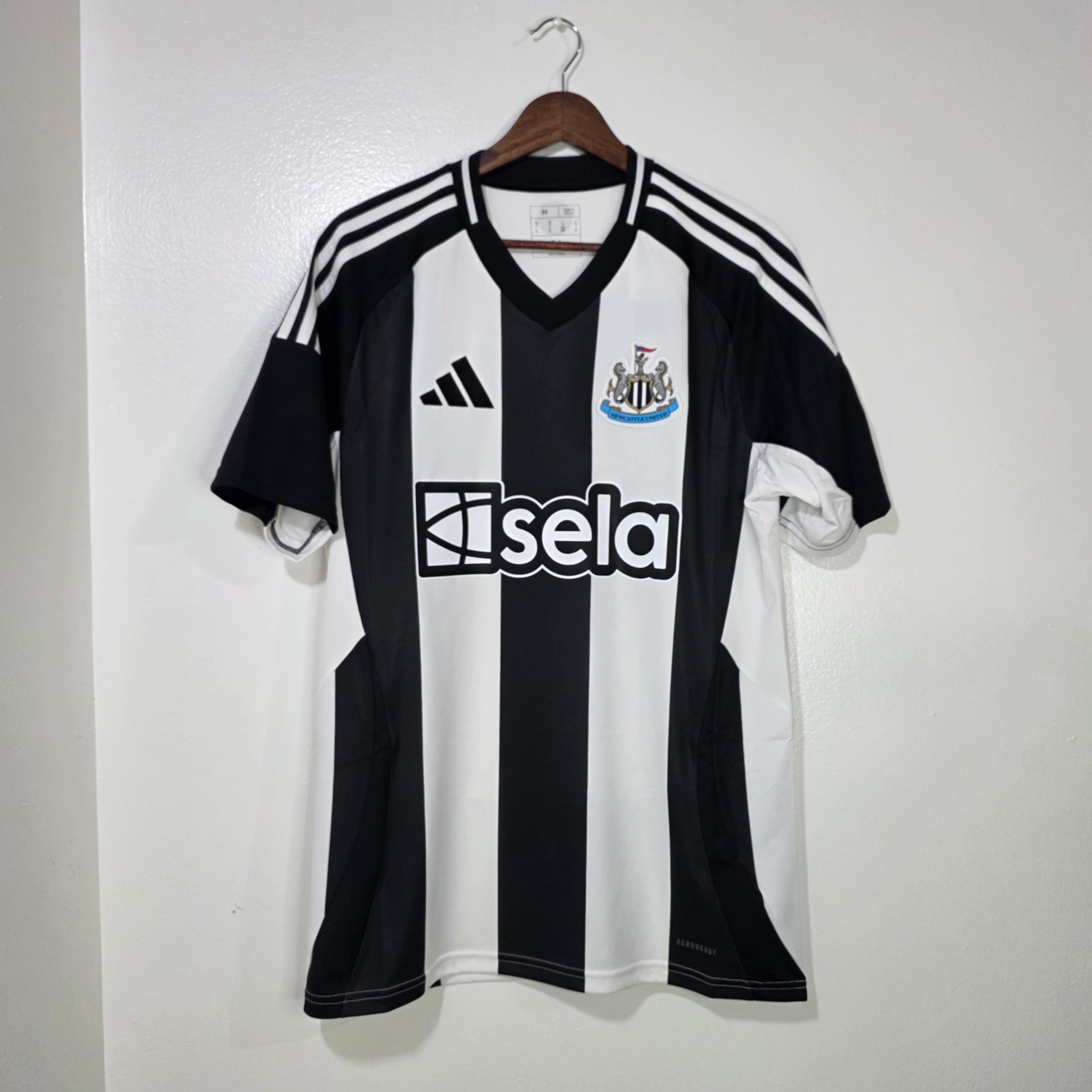 Newcastle 2024-25 Home Jersey BNWT (L)