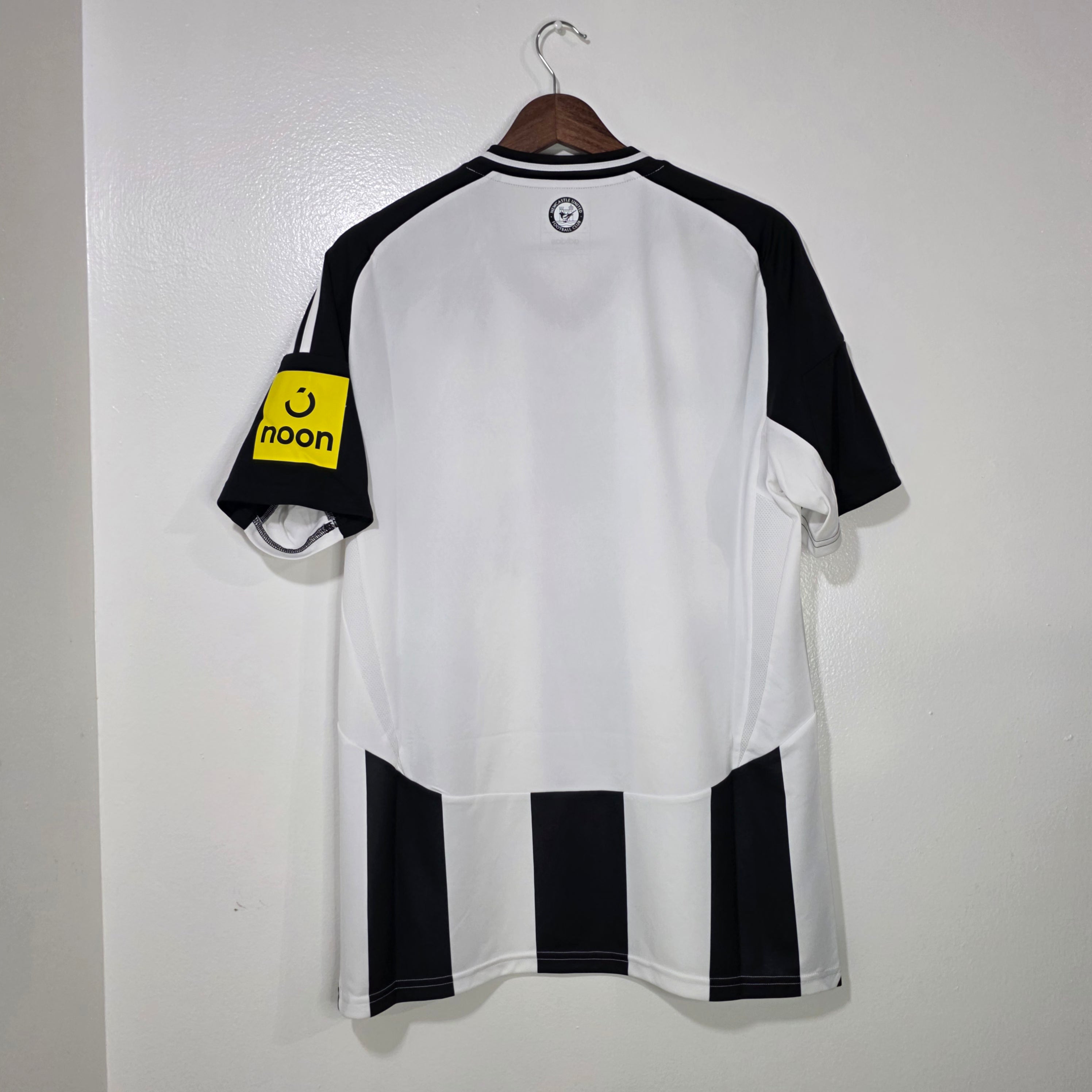 Newcastle 2024-25 Home Jersey BNWT (L)