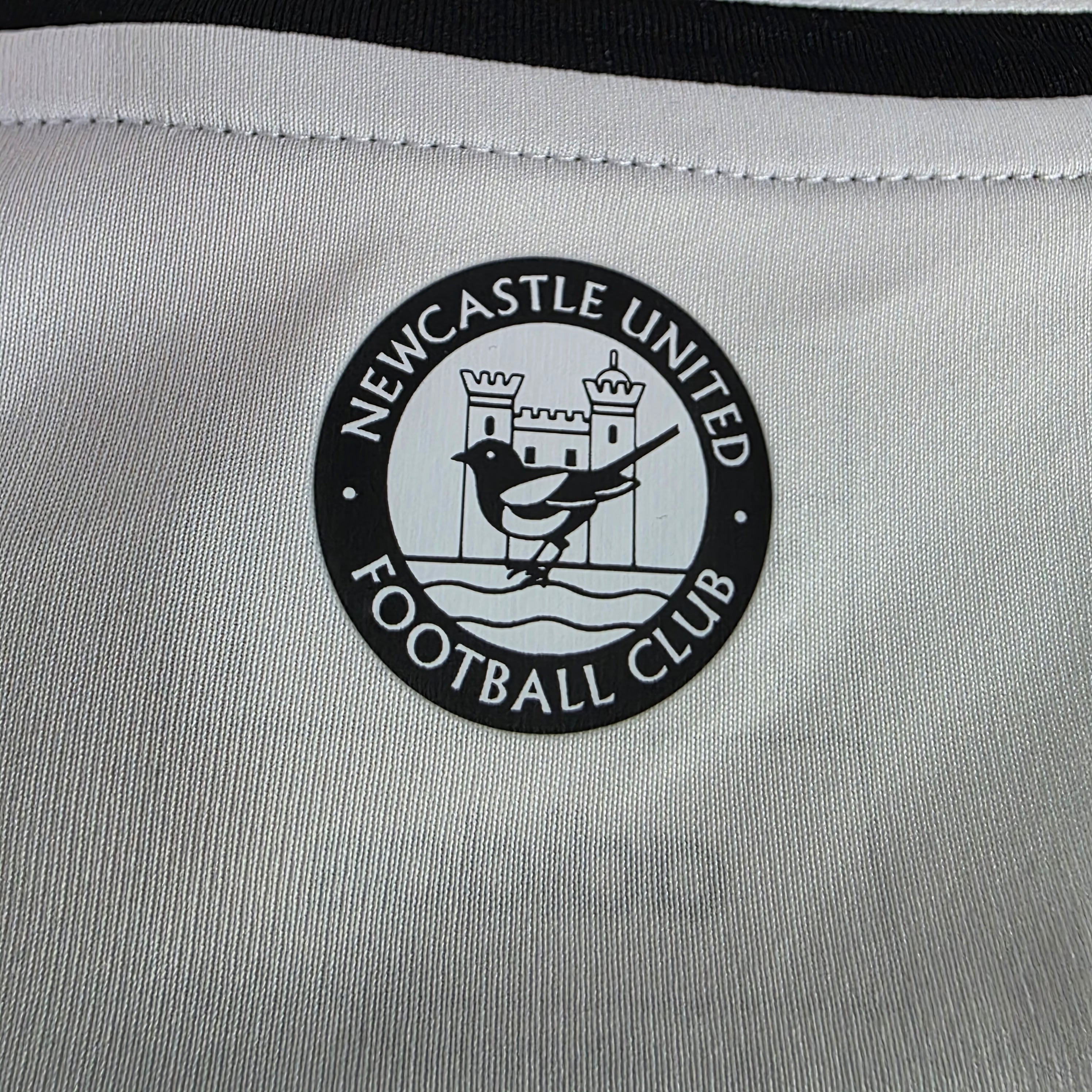 Newcastle 2024-25 Home Jersey BNWT (L)